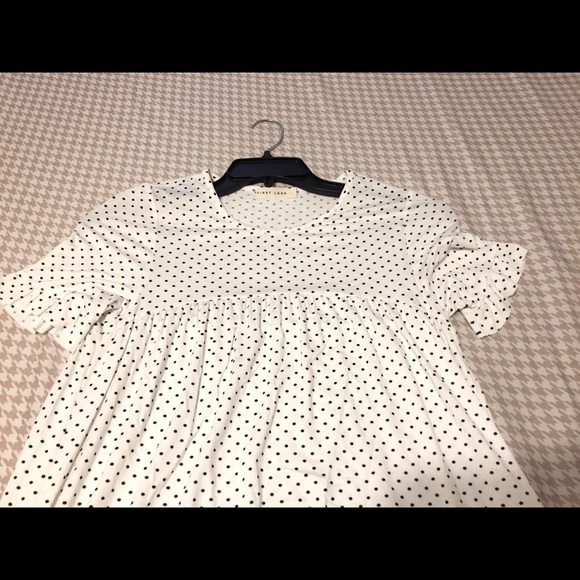 NWT. First Look mini dot tee with ruffled sleeves. - Picture 3 of 6
